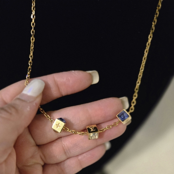 💯 Authentic Louis Vuitton Collier Gamble Necklace and Jewelry Box - Picture 3 of 14
